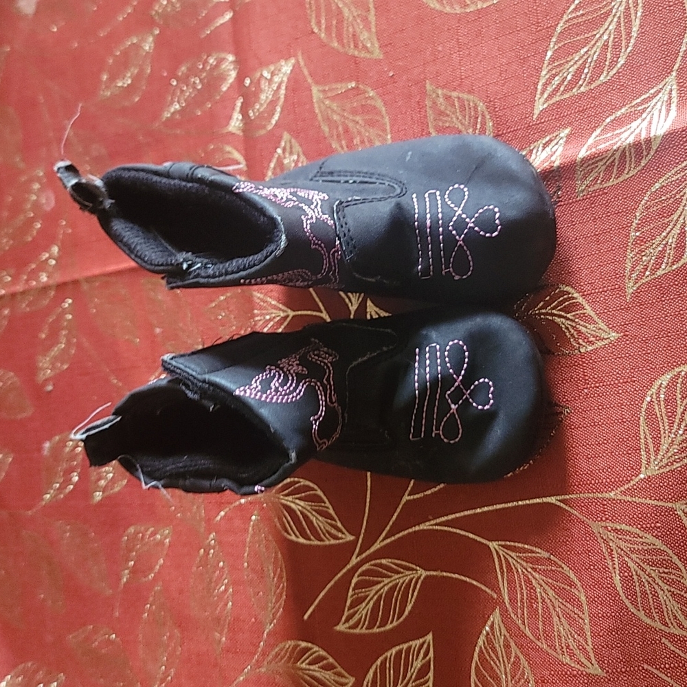 Infant size 2 baby girls boot booties
